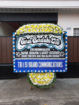 Papan Bunga Duka di Kampung Baru Nan Xx